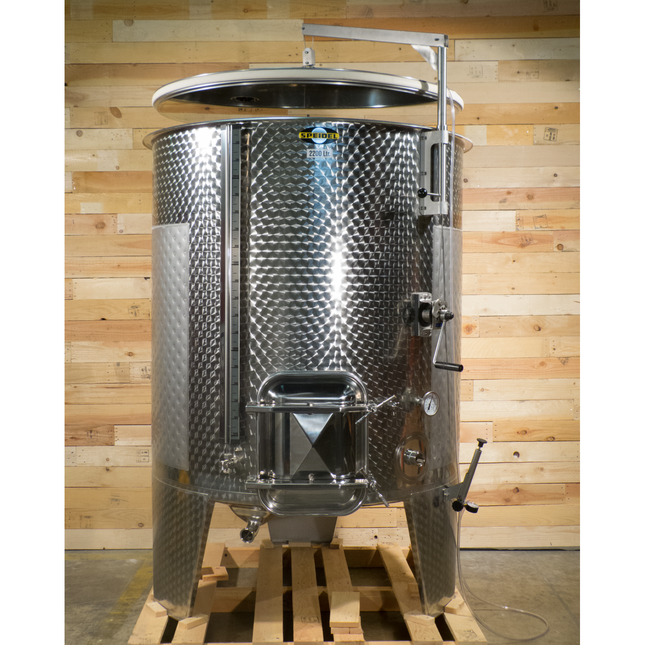 2200 l (581 gal) Speidel Variable Volume Max Jacketed Dish Bottom Tank with Oversized Manway, Extended Legs