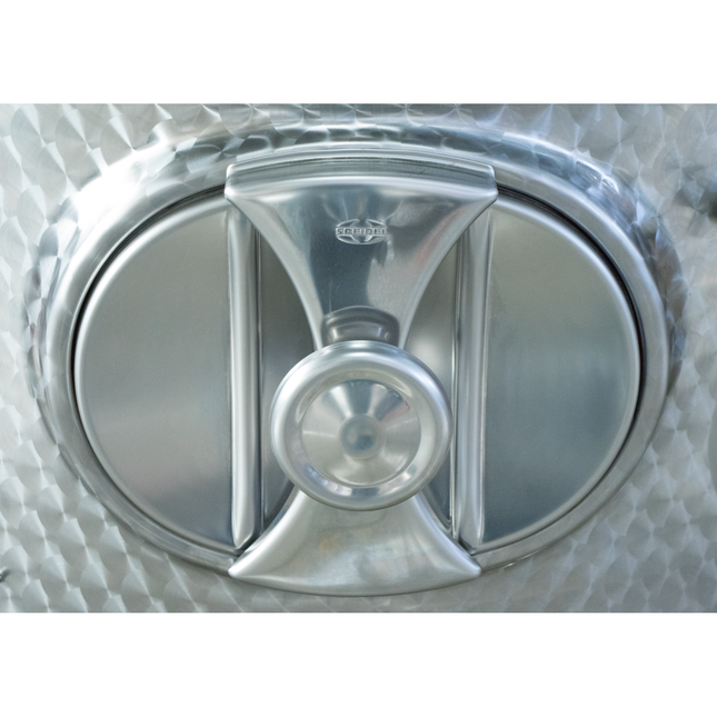 2350 l Speidel Sealed Tank with Manway, Top Hatch & Max Jacket