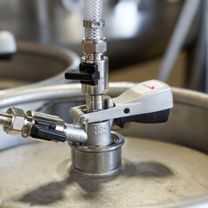 Sankey Kegging Coupler