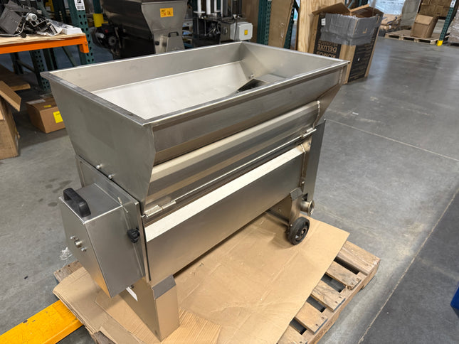 EnoItalia Jolly 25 Destemmer | Built-In Must Pump | Stainless Steel | 2 HP | 220V Single Phase - Scratch & Dent
