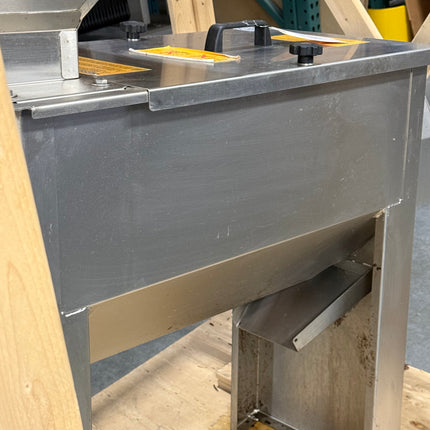 EnoItalia Delta Zero | Destoner Pit/Seed Remover & Puree Maker | Stainless Steel | 1,200 lbs/h | 1.5 HP | 220V Single Phase - Refurbished